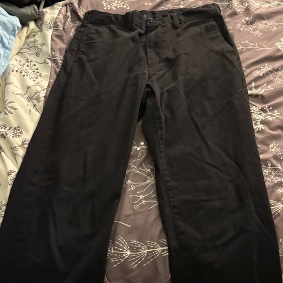 5 Pairs of khaki's which 4 are black and one is knaki color - Picture 9 of 10